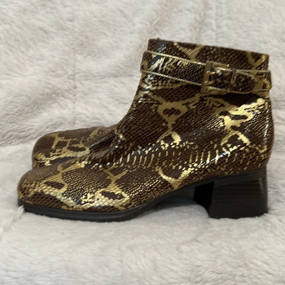 Womens AJ Valenci for Comfort Briwn and Gold Snakeskin Booties 7.5M - Picture 2 of 7